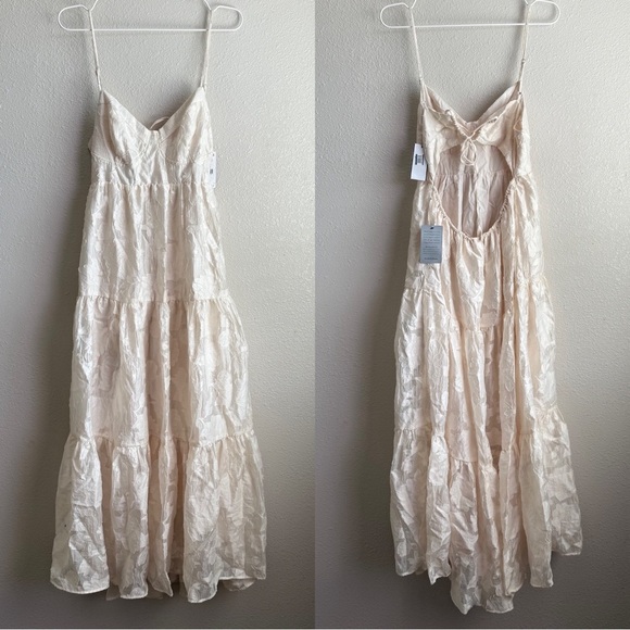 ASTR The Label Floral Chiffon Tiered Maxi Dress - Picture 2 of 16